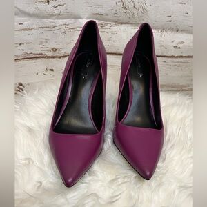 ALDO NWOT PLUM PURPLE HEELS